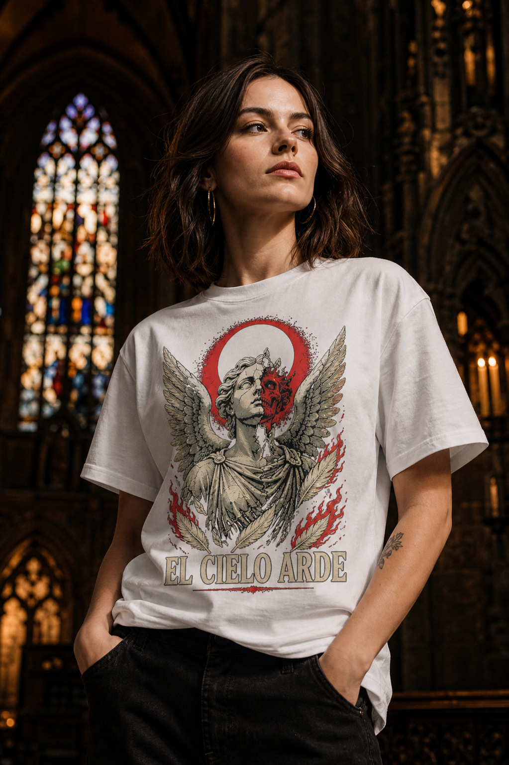 Camiseta El Cielo Arde - blanca normal mujer iglesia